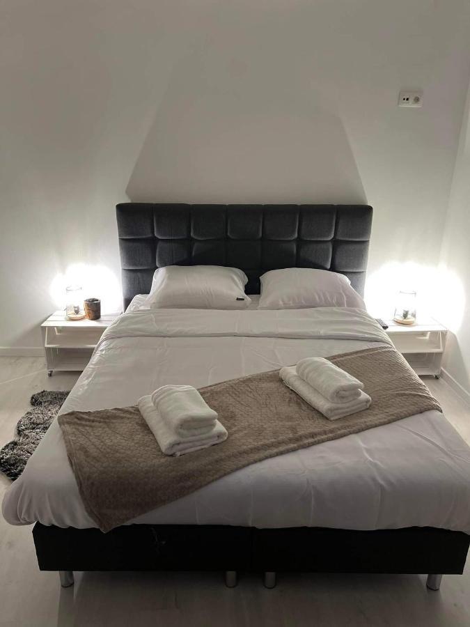 Ruime Luxe Kamer In Centrum Brugge Met Badkamer! Eksteriør bilde